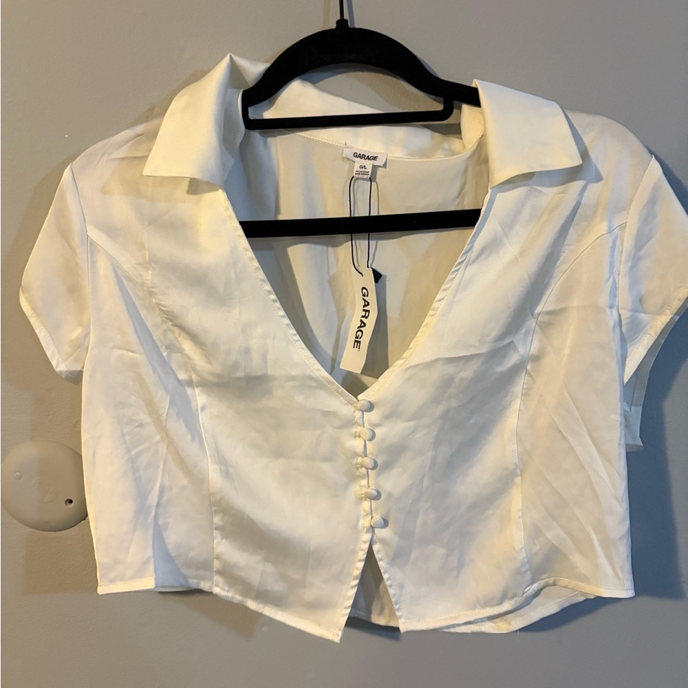 Garage White Short-Sleeve Cropped Buttoned Collar Top- L NWT